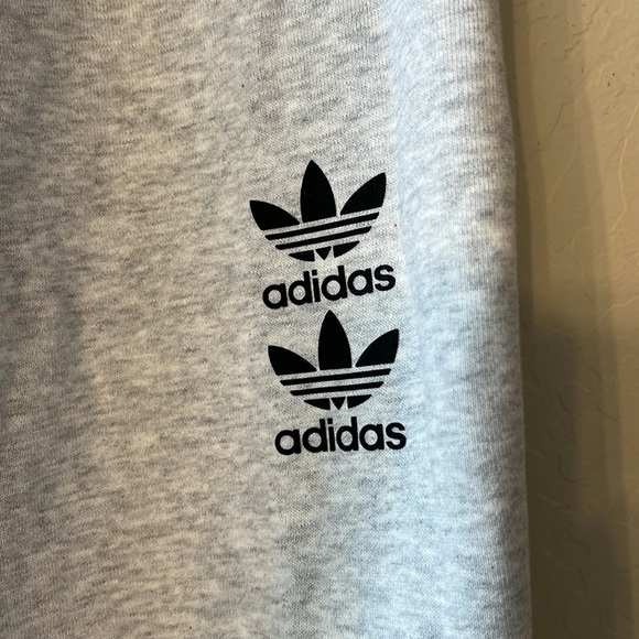ADIDAS Sweatpants with contrast waist and pocket detail - Picture 3 of 5